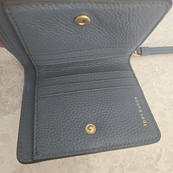 LIKE NEW Tory Burch MCGRAW BIFOLD Wallet - Picture 5 of 9